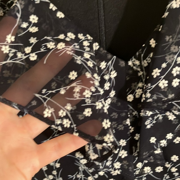 Sleeveless ruffle dress by Jessica Howard - Picture 3 of 7